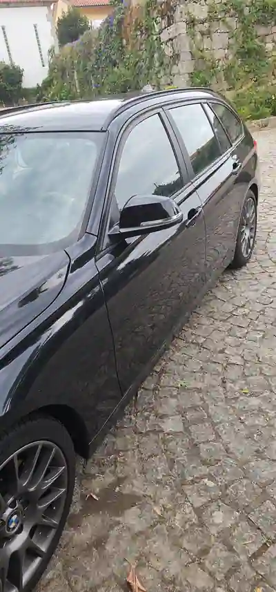 BMW 318 2012 - 10000 EUR, 280184 km - 280184km - foto 4 de 5
