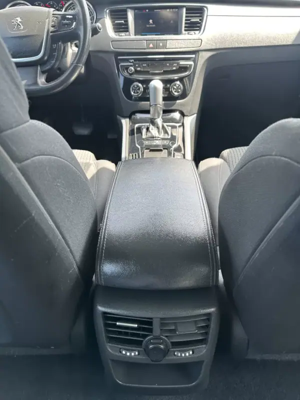 Peugeot 508 SW 2018 - 11900 EUR, 155000 km - AUTO.MOTO.pt - 155000km - foto 50 de 68