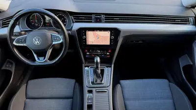 Volkswagen Passat Variant 2021 - 20900 EUR, 148000 km - AUTO.MOTO.pt - 148000km - foto 6 de 20