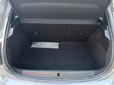 Peugeot 208 2025 - 16500 EUR, 4900 km - AUTO.MOTO.pt - 4900km - foto 12 de 14