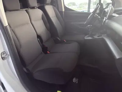 Toyota PROACE City EXCLUSIVE 2022 - 16490 EUR, 80811 km - AUTO.MOTO.pt - 80811km - foto 7 de 21