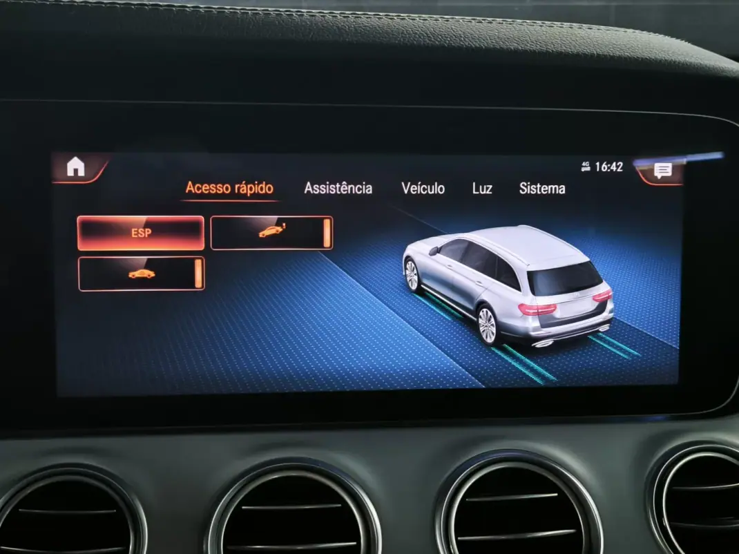 Mercedes-Benz E 300 2022 - 35950 EUR, 122245 km - AUTO.MOTO.pt - 122245km - foto 25 de 43