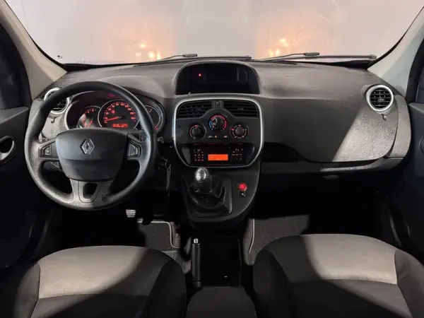 Renault Kangoo 2019 - 15900 EUR, 177924 km - AUTO.MOTO.pt - 177924km - foto 10 de 35