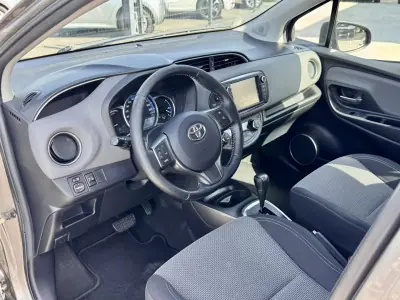 Toyota Yaris 2016 - 14500 EUR, 101000 km - AUTO.MOTO.pt - 101000km - foto 7 de 19