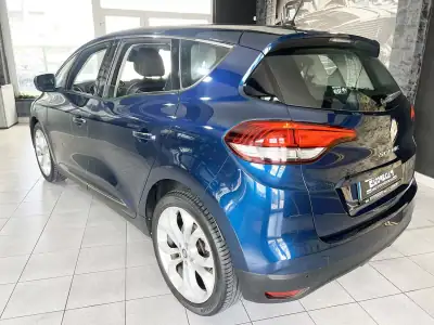 Renault Scénic 2017 - 15800 EUR, 156509 km - AUTO.MOTO.pt - 156509km - foto 3 de 24