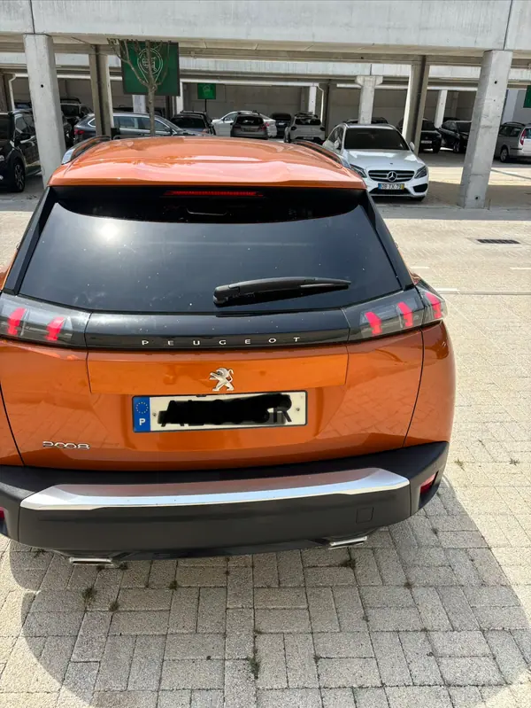 Peugeot 2008 2021 - 14200 EUR, 67000 km - AUTO.MOTO.pt - 67000km - foto 4 de 11