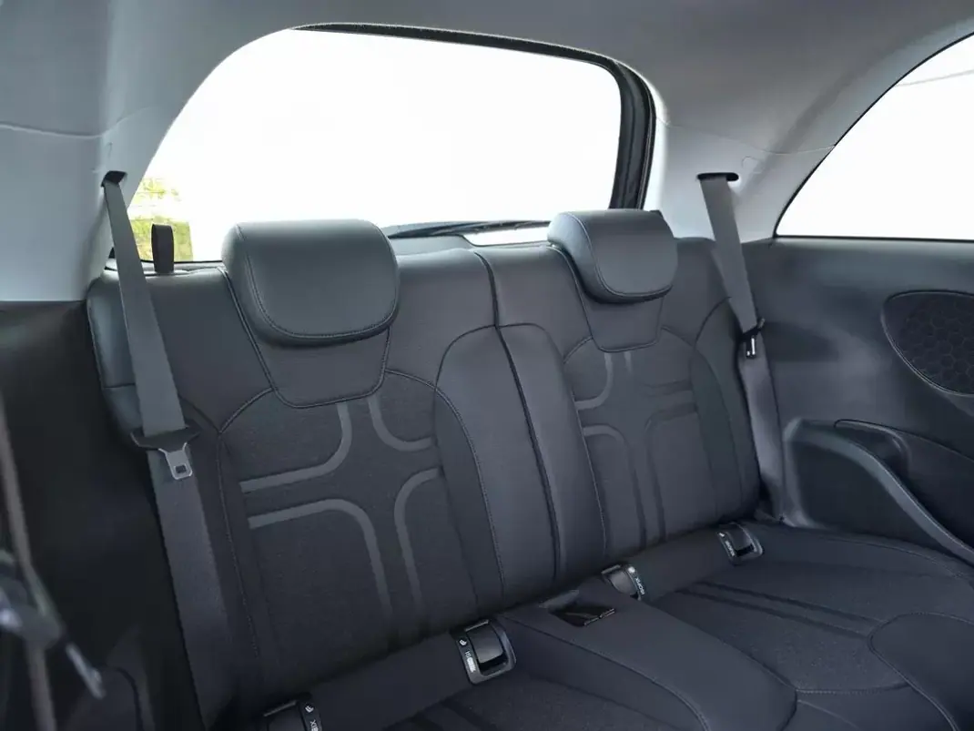 Opel Adam 2019 - 11900 EUR, 38000 km - AUTO.MOTO.pt - 38000km - foto 31 de 36