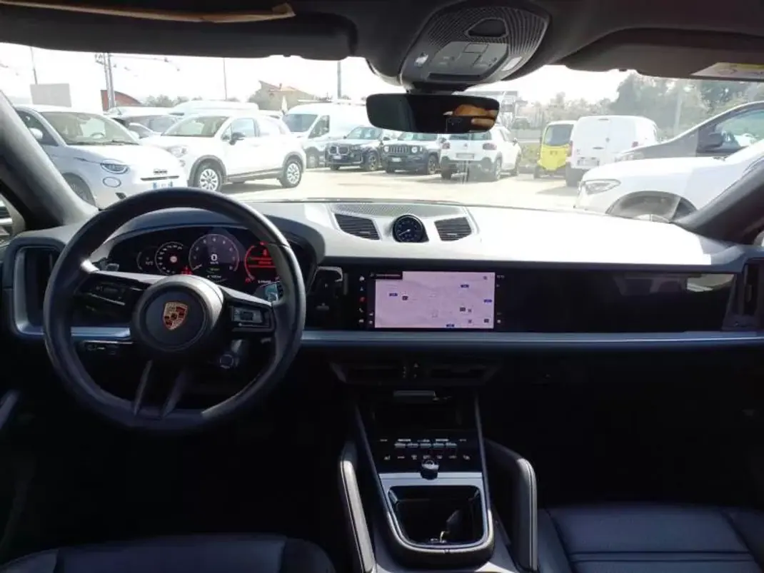 Porsche Cayenne Coupé 2024 - 94990 EUR, 98750 km - 98750km - foto 6 de 9