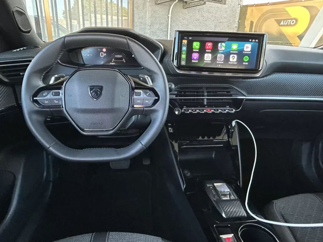 Peugeot 2008 2024 - 25900 EUR, 21996 km - AUTO.MOTO.pt - 21996km - foto 5 de 9