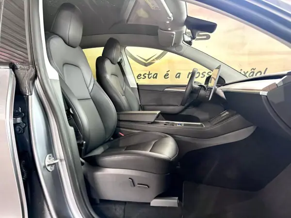 Tesla Model Y 2023 - 42900 EUR, 41470 km - AUTO.MOTO.pt - 41470km - foto 13 de 35