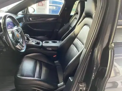 Porsche Panamera 2018 - 60500 EUR, 104962 km - AUTO.MOTO.pt - 104962km - foto 45 de 58