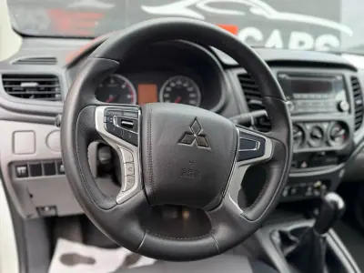 Mitsubishi L200 2.4 DI-D CE 3LUG Club Invite 4WD 2019 - 22900 EUR, 126907 km - AUTO.MOTO.pt - 126907km - foto 8 de 18