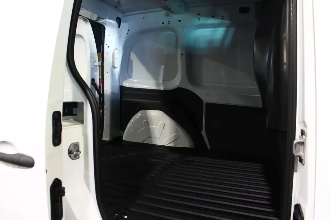 Renault 2019 - 9450 EUR, 190000 km - AUTO.MOTO.pt - 190000km - foto 16 de 23