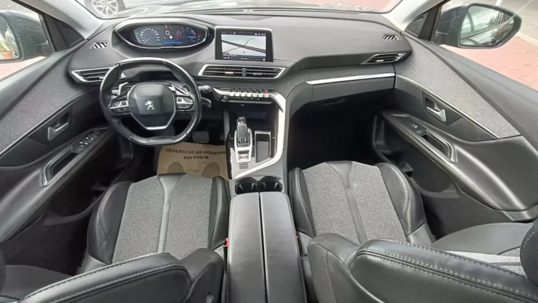 Peugeot 3008 2018 - 20990 EUR, 105000 km - AUTO.MOTO.pt - 105000km - foto 34 de 47