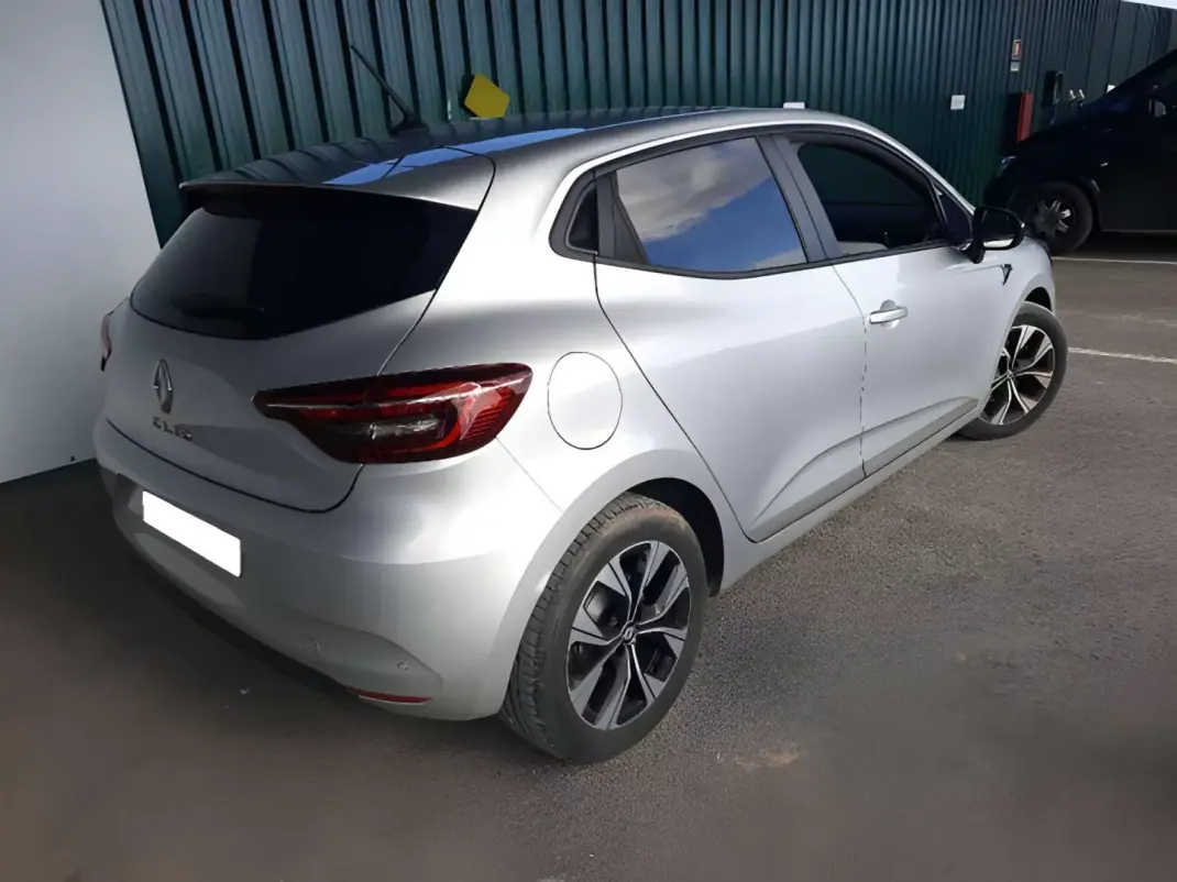 Renault Clio 2022 - 16990 EUR, 37000 km - AUTO.MOTO.pt - 37000km - foto 3 de 8