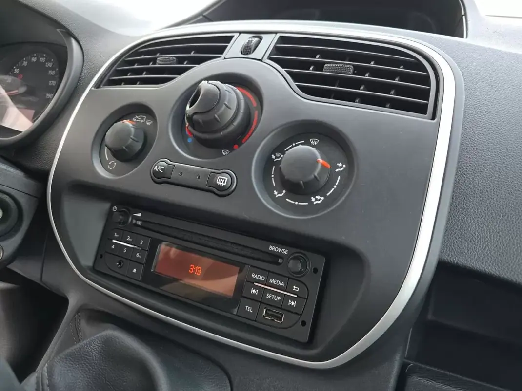 Renault Kangoo 2021 - 12500 EUR, 143600 km - 143600km - foto 7 de 23