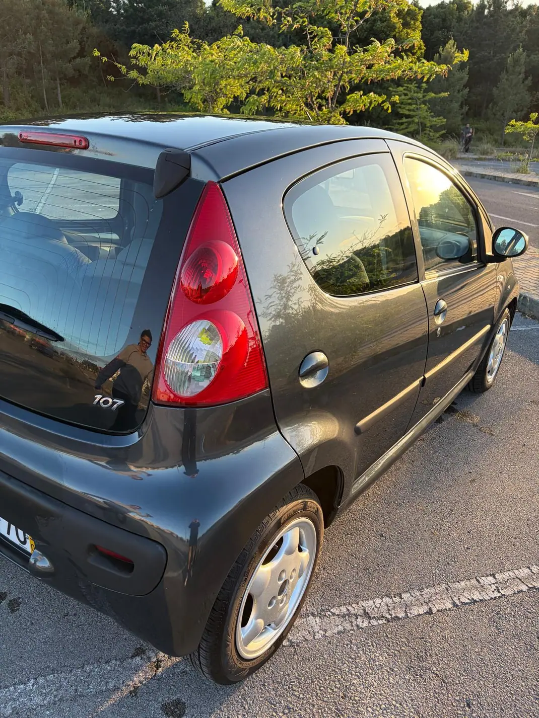 Peugeot 107 2006 - 3000 EUR, 188000 km - AUTO.MOTO.pt - 188000km - foto 11 de 15