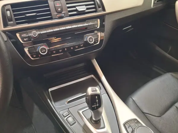 BMW 116 2017 - 16999 EUR, 108000 km - AUTO.MOTO.pt - 108000km - foto 13 de 16