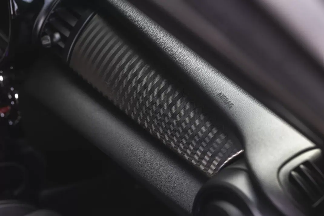 MINI Cooper 2015 - 14500 EUR, 211994 km - AUTO.MOTO.pt - 211994km - foto 19 de 31