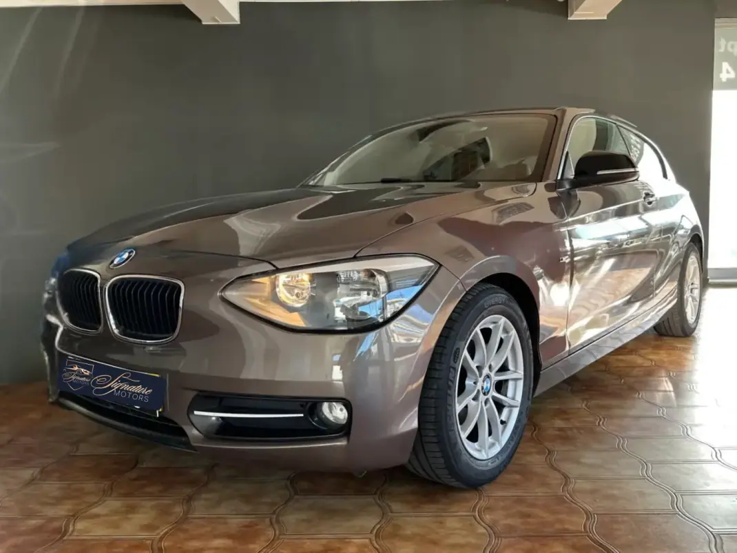 BMW 116 2011 - 13900 EUR, 210181 km - AUTO.MOTO.pt - 210181km - foto 1 de 22
