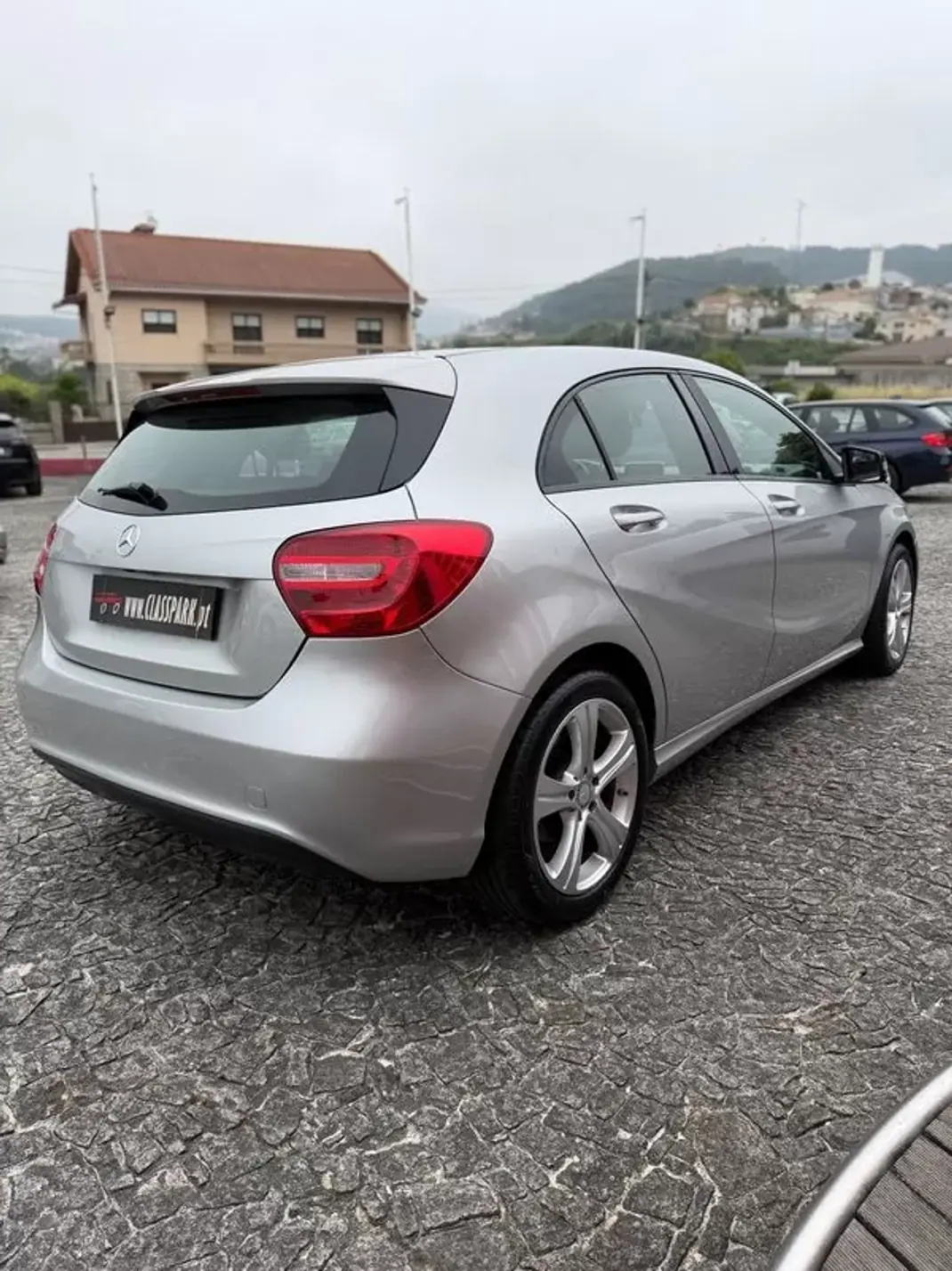 Mercedes-Benz A 160 2014 - 12900 EUR, 220000 km - AUTO.MOTO.pt - 220000km - foto 5 de 8