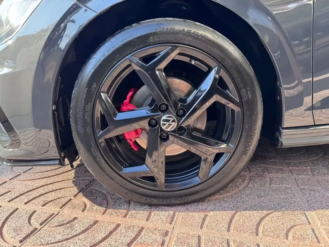 Volkswagen Polo 2018 - 14900 EUR, 186328 km - 186328km - foto 6 de 32