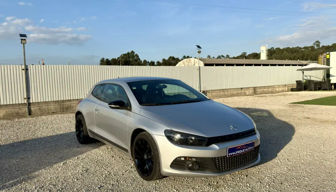 Volkswagen Scirocco 2010 - 9950 EUR, 301000 km - AUTO.MOTO.pt - 301000km - foto 9 de 18
