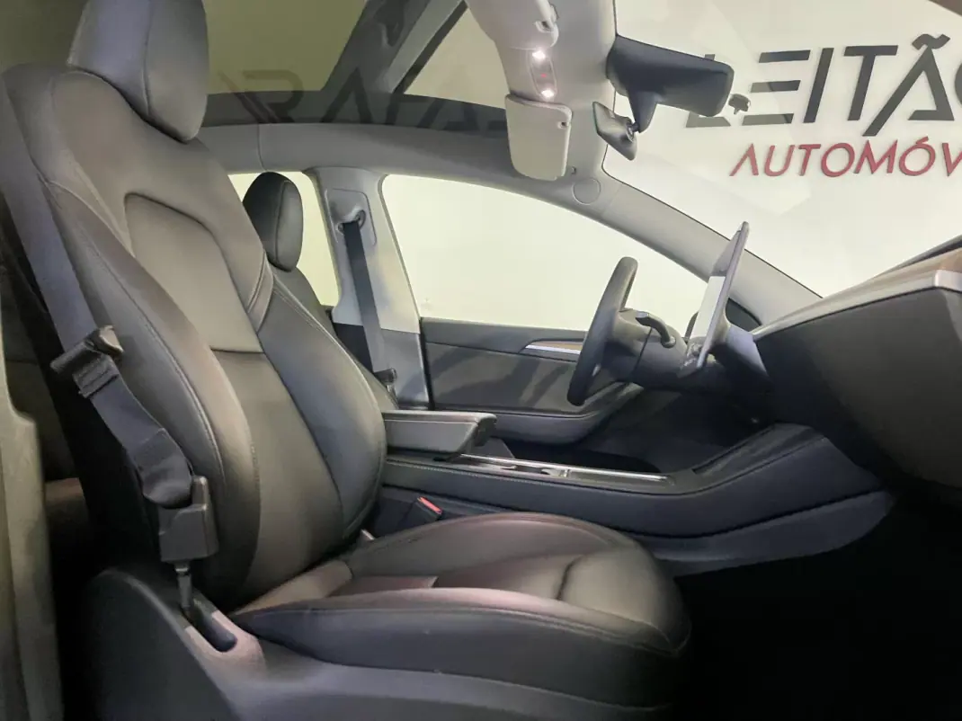 Tesla Model Y 2023 - 38900 EUR, 80000 km - 80000km - foto 16 de 38