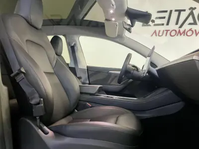 Tesla Model Y 2023 - 38900 EUR, 80000 km - 80000km - foto 16 de 38