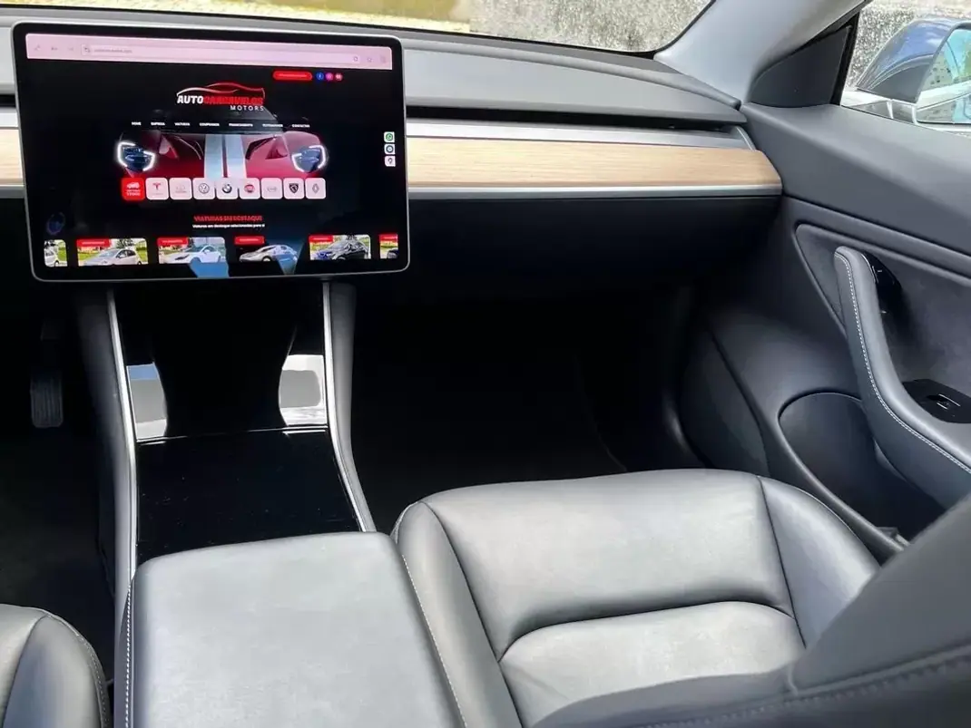 Tesla Model 3 2019 - 23990 EUR, 83000 km - AUTO.MOTO.pt - 83000km - foto 22 de 26