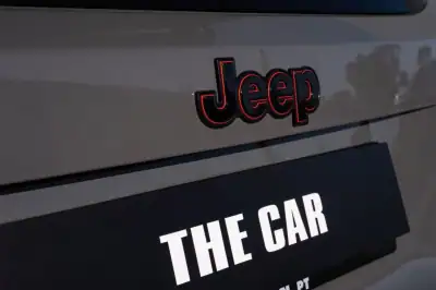 Jeep Renegade 2020 - 27500 EUR, 24000 km - AUTO.MOTO.pt - 24000km - foto 12 de 42