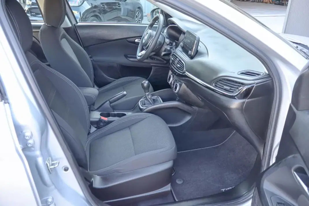 Fiat Tipo 2021 - 12250 EUR, 61465 km - 61465km - foto 16 de 26