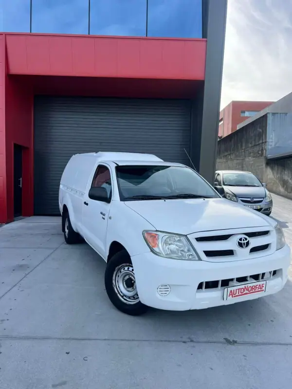 Toyota Hilux 2006 - 16500 EUR, 173266 km - AUTO.MOTO.pt - 173266km - foto 7 de 18