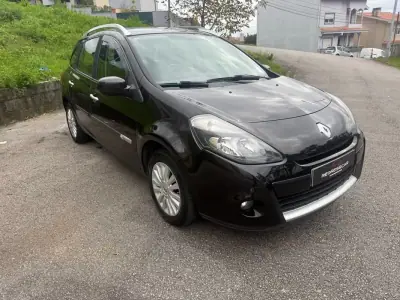 Renault Clio Break 2009 - 5450 EUR, 202000 km - AUTO.MOTO.pt - 202000km - foto 3 de 26