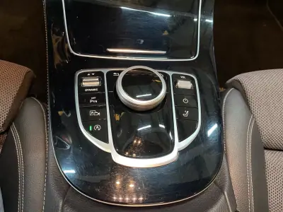 Mercedes-Benz E 220 2018 - 25950 EUR, 140171 km - AUTO.MOTO.pt - 140171km - foto 15 de 20
