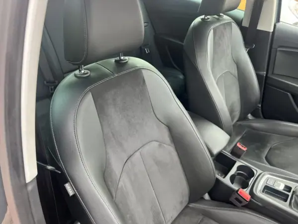 SEAT Leon 2017 - 13450 EUR, 149577 km - AUTO.MOTO.pt - 149577km - foto 19 de 26