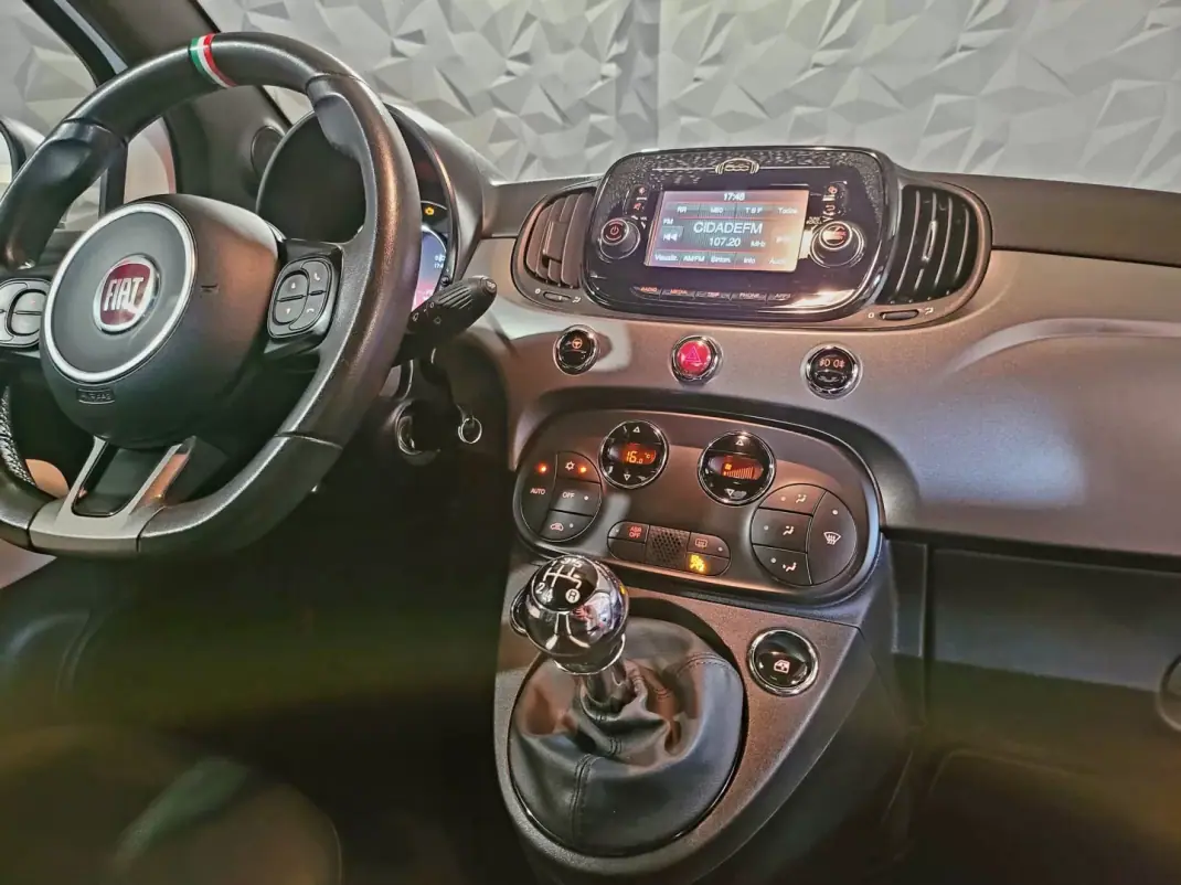 Fiat 500 2018 - 13990 EUR, 88606 km - AUTO.MOTO.pt - 88606km - foto 29 de 35