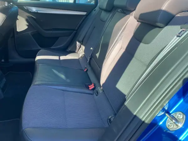 Skoda Octavia Break 2020 - 13990 EUR, 220634 km - AUTO.MOTO.pt - 220634km - foto 25 de 26