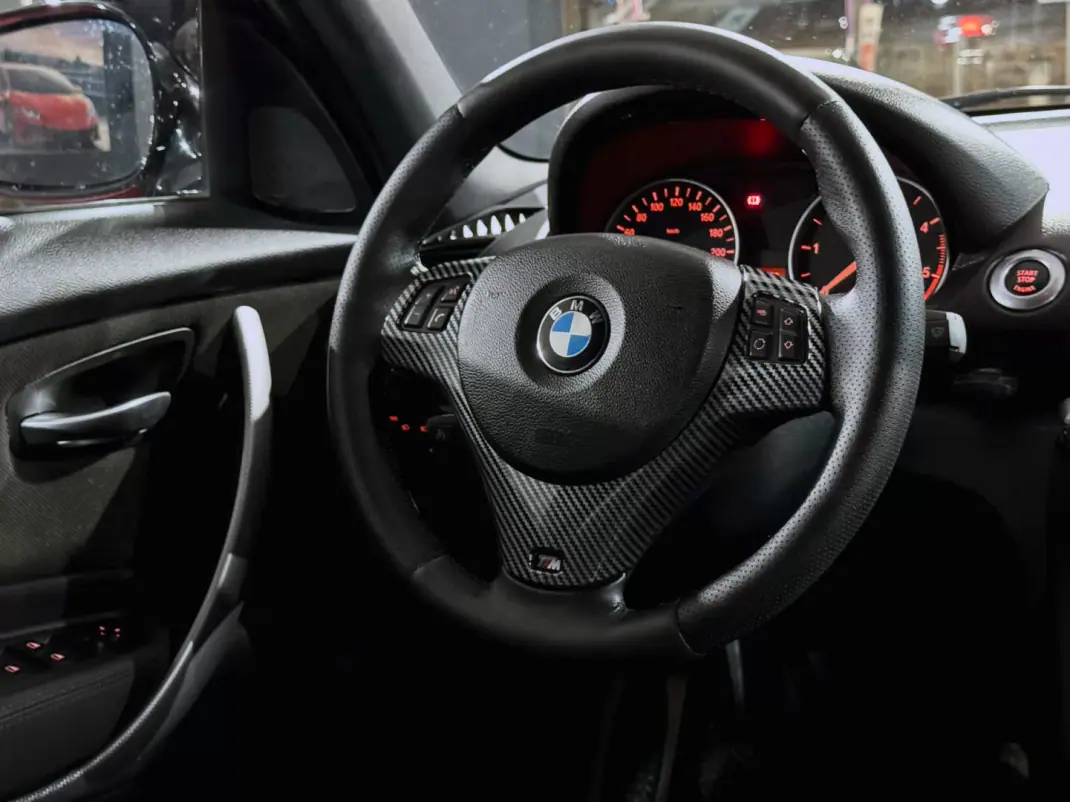 BMW 118 2010 - 13900 EUR, 224244 km - AUTO.MOTO.pt - 224244km - foto 11 de 20