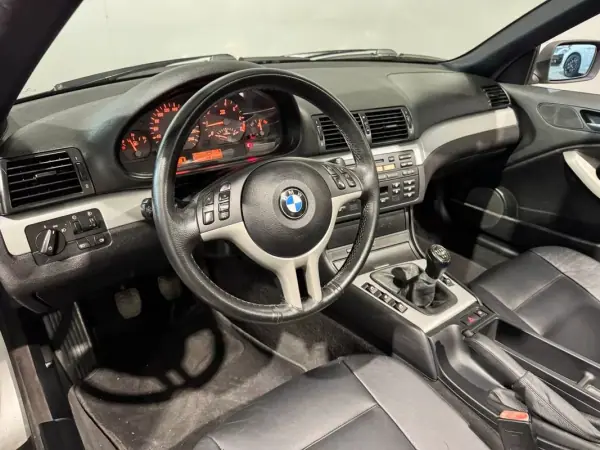 BMW 318 2003 - 13900 EUR, 182000 km - AUTO.MOTO.pt - 182000km - foto 9 de 42
