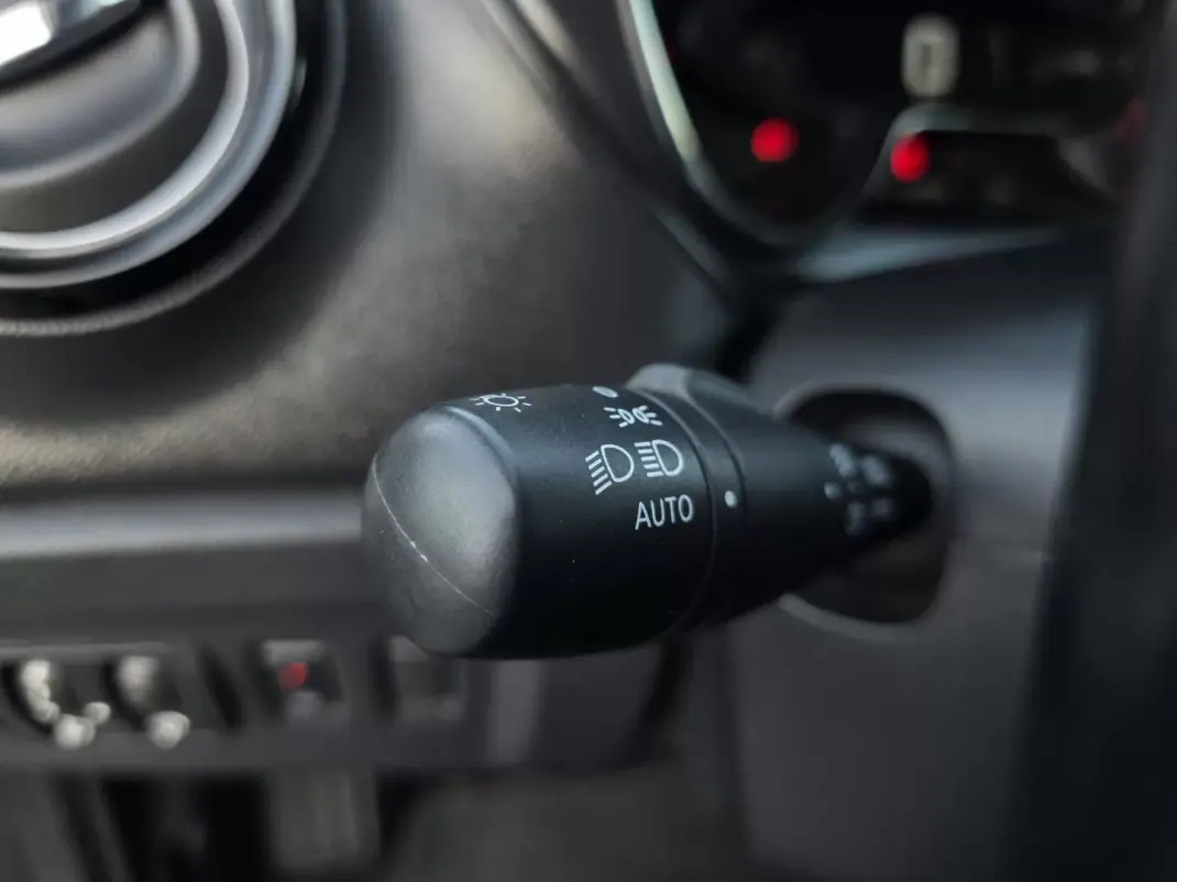 Renault Captur 2016 - 11990 EUR, 118000 km - AUTO.MOTO.pt - 118000km - foto 30 de 32