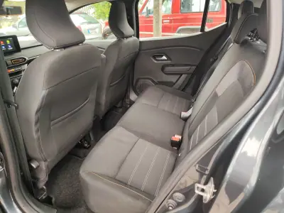 Dacia Sandero 2022 - 15500 EUR, 126000 km - AUTO.MOTO.pt - 126000km - foto 10 de 14
