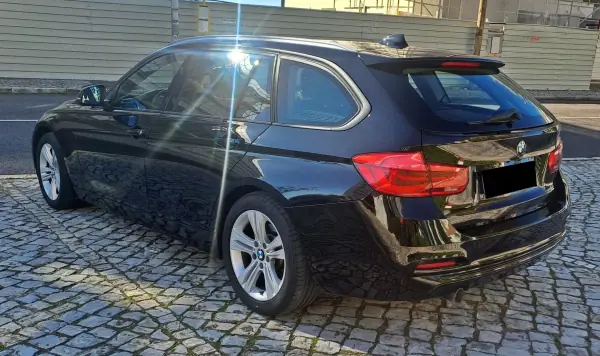 BMW 318 2018 - 17990 EUR, 125000 km - AUTO.MOTO.pt - 125000km - foto 5 de 25
