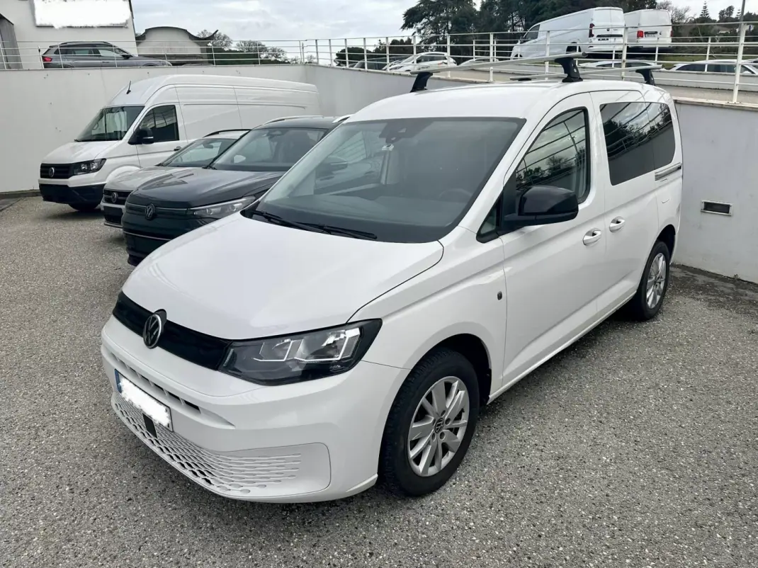Volkswagen Caddy 2023 - 26000 EUR, 37000 km - AUTO.MOTO.pt - 37000km - foto 1 de 4