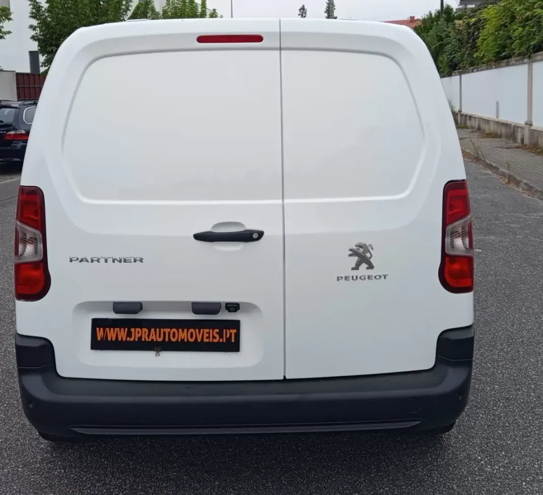 Peugeot Partner 2020 - 11490 EUR, 120900 km - 120900km - foto 8 de 19