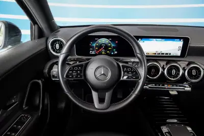 Mercedes-Benz A 180 2019 - 20950 EUR, 92644 km - AUTO.MOTO.pt - 92644km - foto 7 de 17