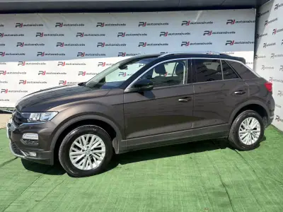 Volkswagen T-Roc 2018 - 16990 EUR, 102000 km - AUTO.MOTO.pt - 102000km - foto 2 de 12