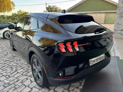 Ford Mustang Mach-E 2021 - 28990 EUR, 118000 km - AUTO.MOTO.pt - 118000km - foto 6 de 42