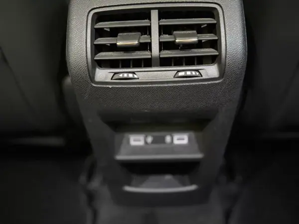 Peugeot 308 SW 2022 - 22500 EUR, 76000 km - AUTO.MOTO.pt - 76000km - foto 24 de 35