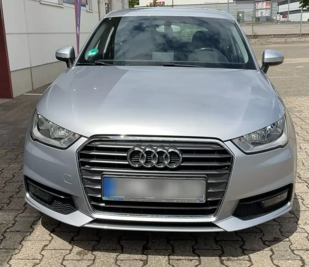 Audi A1 Sportback 2017 - 12495 EUR, 144500 km - 144500km - foto 2 de 12